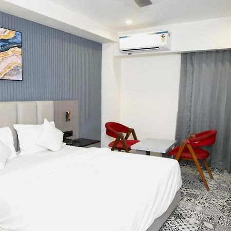 Hotel Dream Ahmedabad Exteriör bild