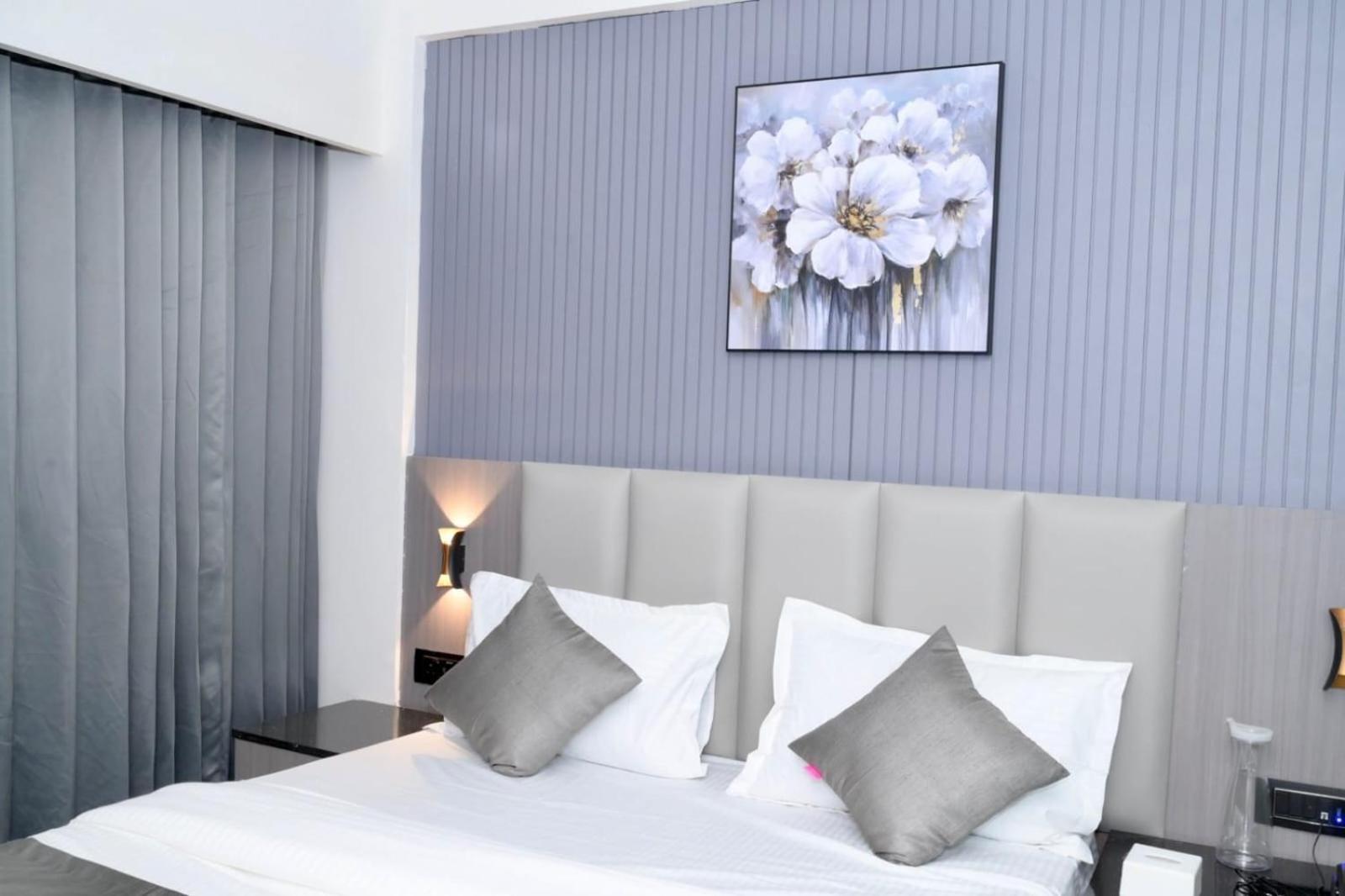Hotel Dream Ahmedabad Exteriör bild